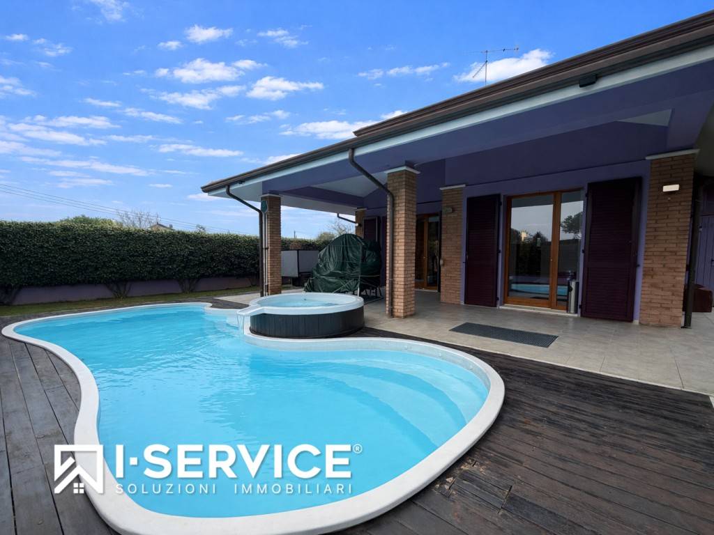 casa indipendente in vendita a Bellaria-Igea Marina in zona Igea Marina