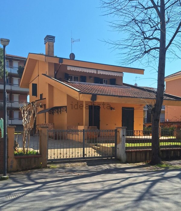 casa indipendente in vendita a Bellaria-Igea Marina in zona Bellaria