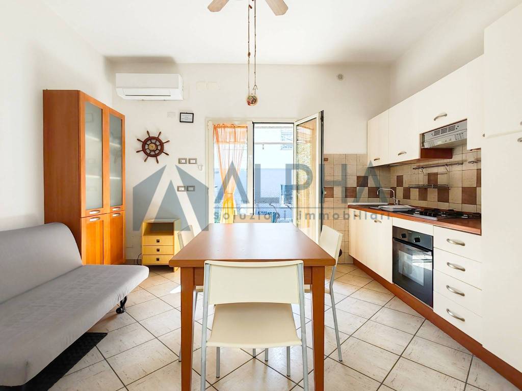 casa indipendente in vendita a Bellaria-Igea Marina in zona Igea Marina