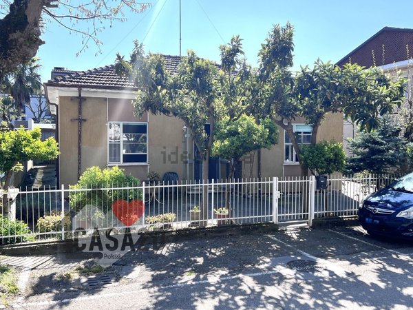 casa indipendente in vendita a Bellaria-Igea Marina in zona Bellaria