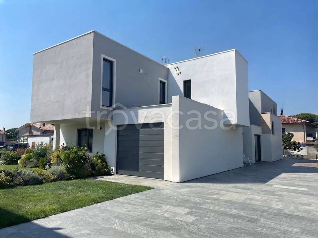 casa indipendente in vendita a Bellaria-Igea Marina in zona Igea Marina