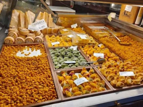 negozio in vendita a Bellaria-Igea Marina in zona Bellaria