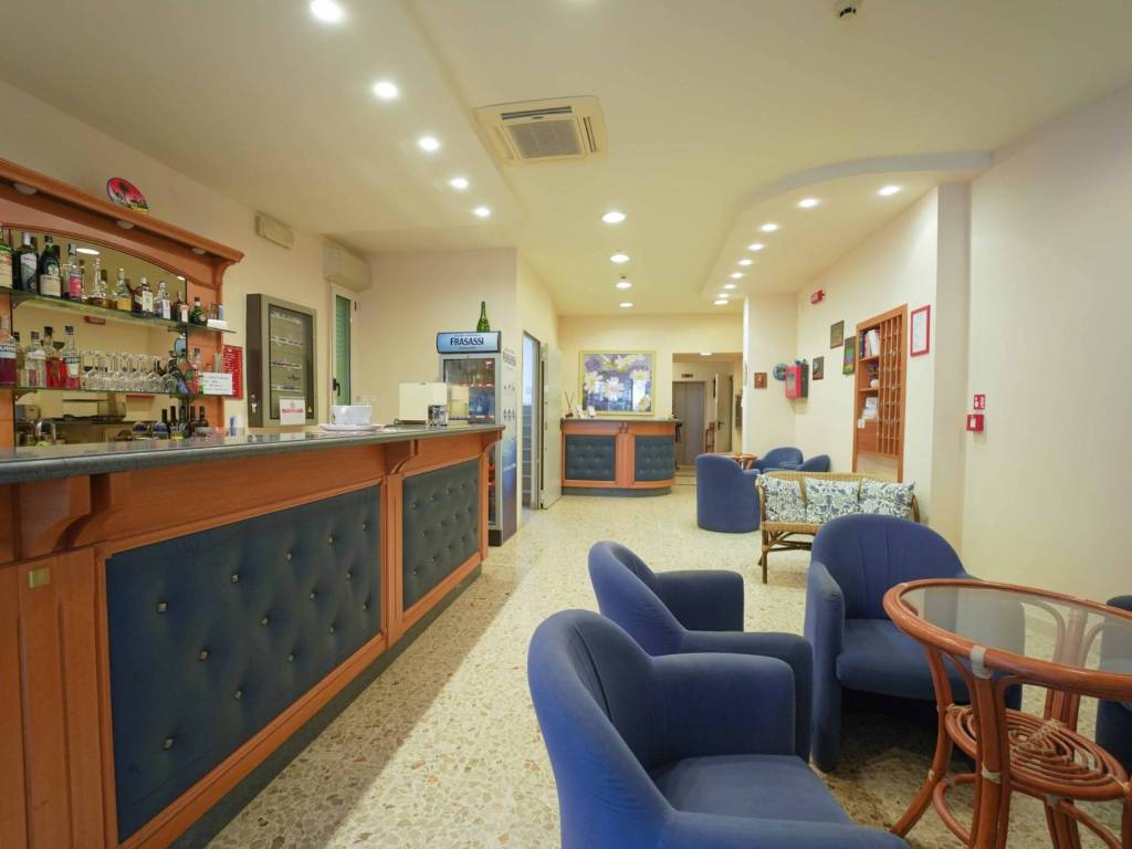 intera palazzina in vendita a Bellaria-Igea Marina