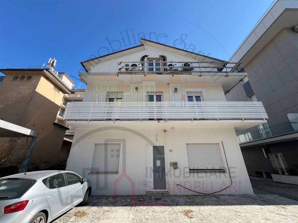 appartamento in vendita a Bellaria-Igea Marina in zona Igea Marina