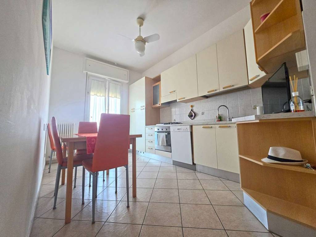 appartamento in vendita a Bellaria-Igea Marina in zona Igea Marina