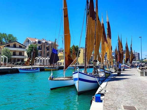 negozio in vendita a Bellaria-Igea Marina in zona Bellaria