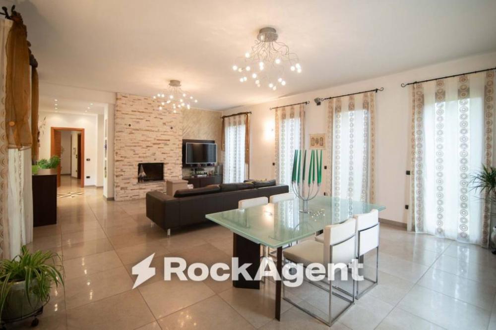 casa indipendente in vendita a Bellaria-Igea Marina in zona Igea Marina