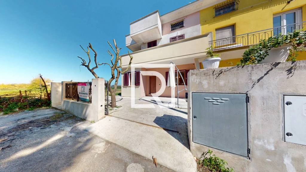 casa indipendente in vendita a Bellaria-Igea Marina in zona Igea Marina