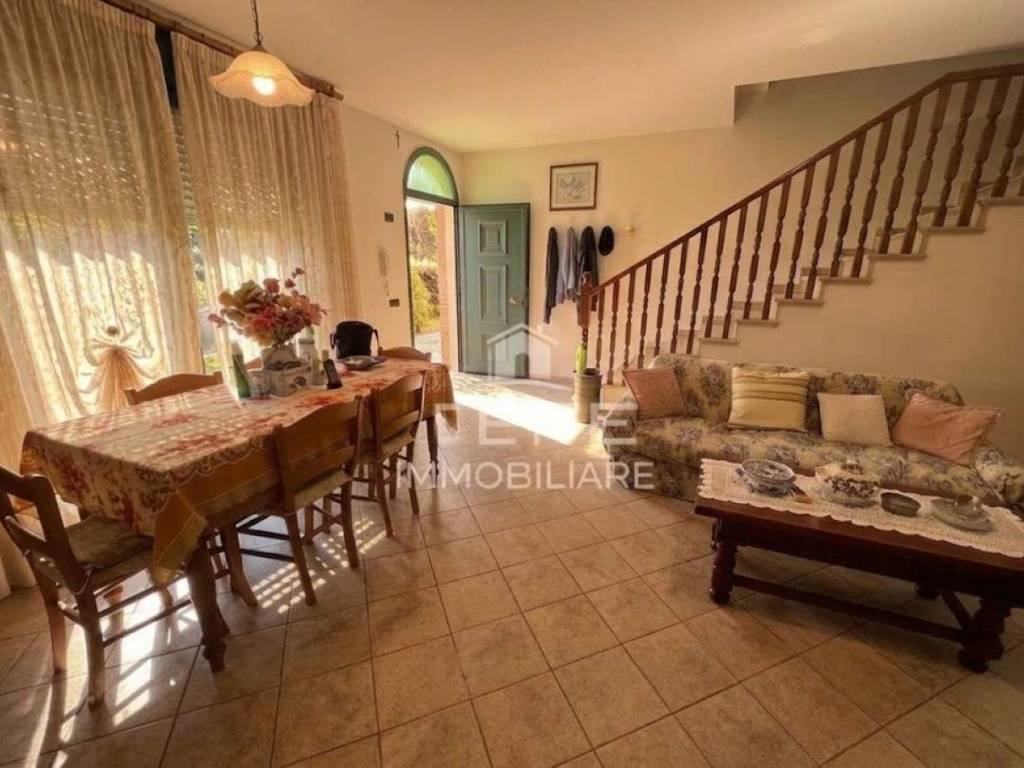 casa indipendente in vendita a Bellaria-Igea Marina in zona Igea Marina