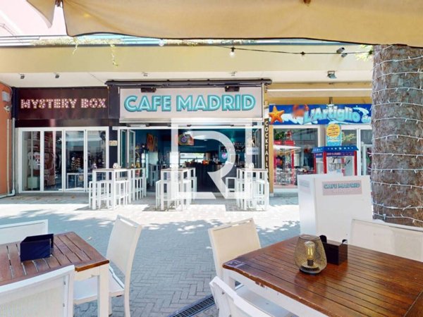 negozio in vendita a Bellaria-Igea Marina in zona Bellaria