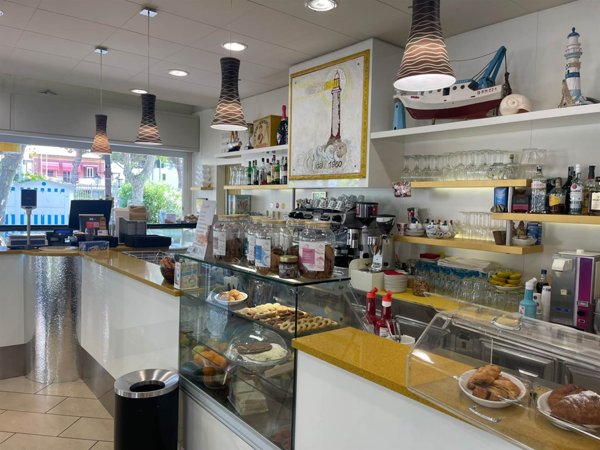 negozio in vendita a Bellaria-Igea Marina in zona Bellaria