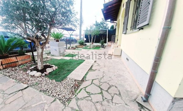 casa indipendente in vendita a Bellaria-Igea Marina in zona Igea Marina
