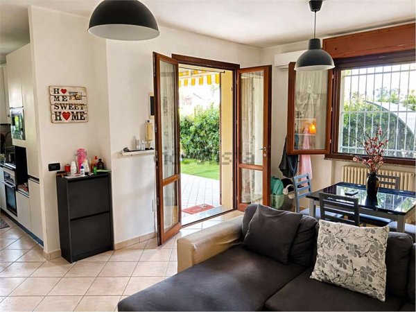 appartamento in vendita a Bellaria-Igea Marina in zona Igea Marina