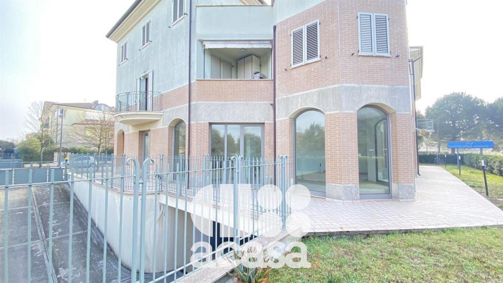 ufficio in vendita a Bellaria-Igea Marina in zona Igea Marina