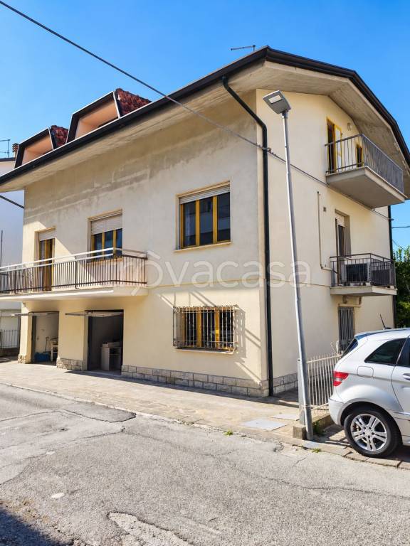 casa indipendente in vendita a Bellaria-Igea Marina in zona Bellaria