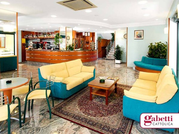 intera palazzina in vendita a Cattolica