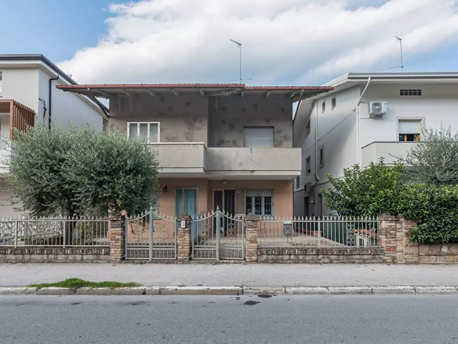casa indipendente in vendita a Cattolica