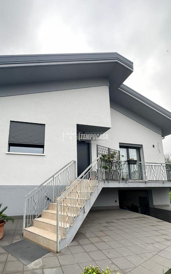 casa indipendente in vendita a Cattolica