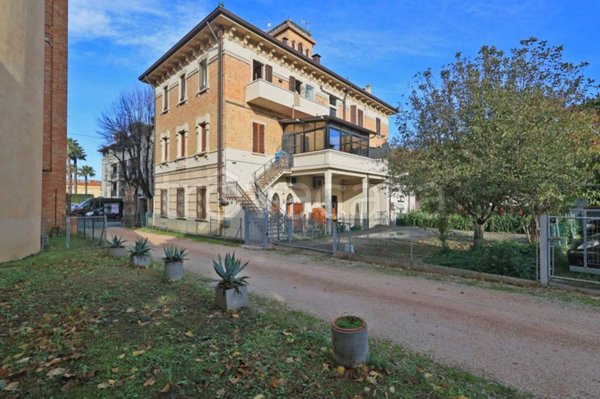 ufficio in vendita a Cattolica