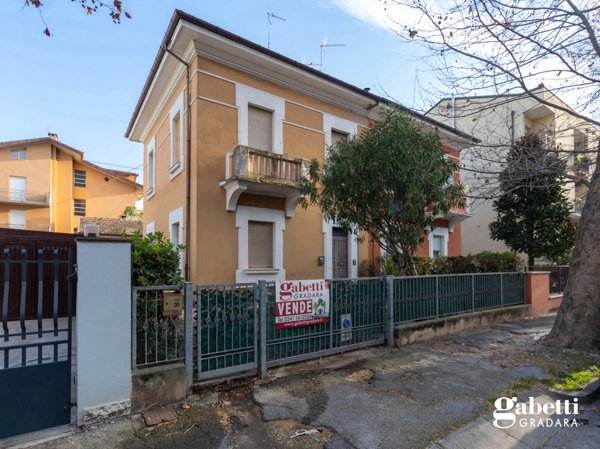 casa indipendente in vendita a Cattolica