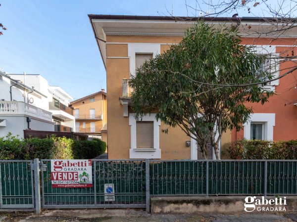 casa indipendente in vendita a Cattolica