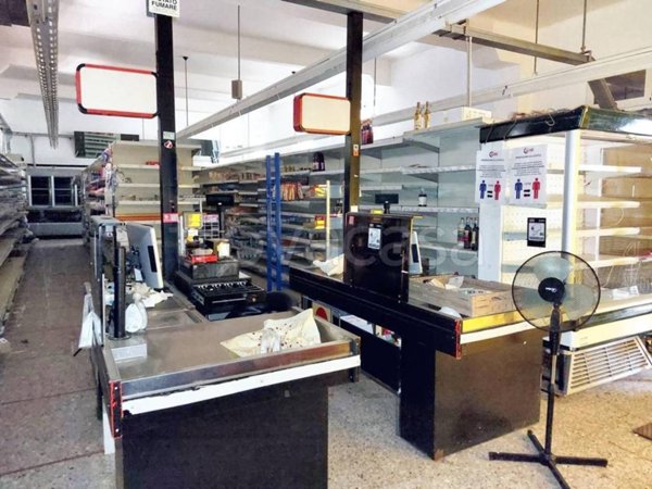 negozio in vendita a Cattolica