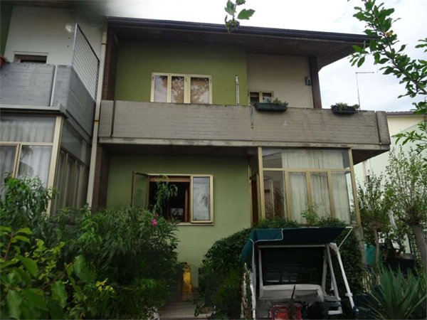casa indipendente in vendita a Cattolica
