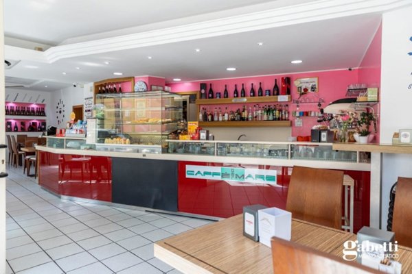 negozio in vendita a Cattolica