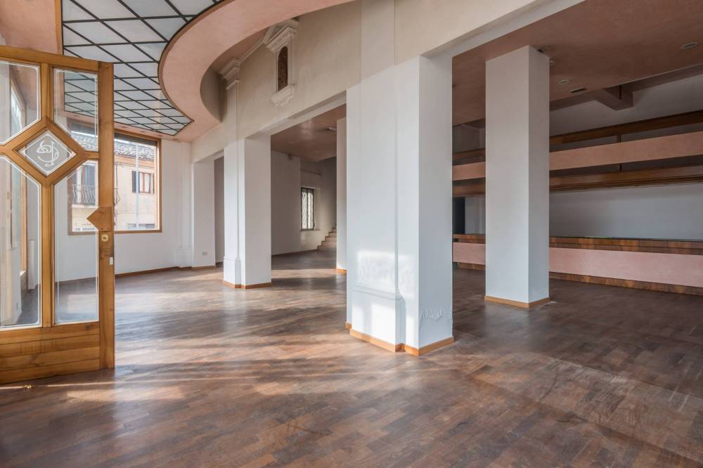 negozio in affitto a Cattolica