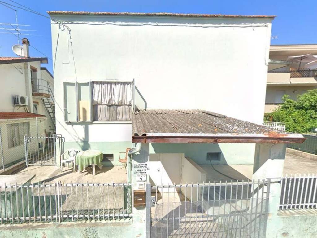 casa indipendente in vendita a Cattolica