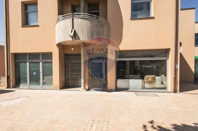 negozio in vendita a Cattolica