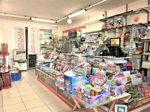 negozio in vendita a Cattolica