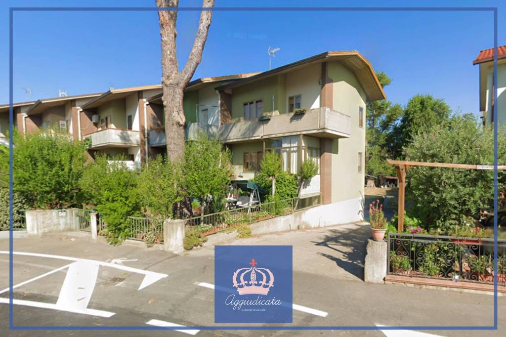 casa indipendente in vendita a Cattolica