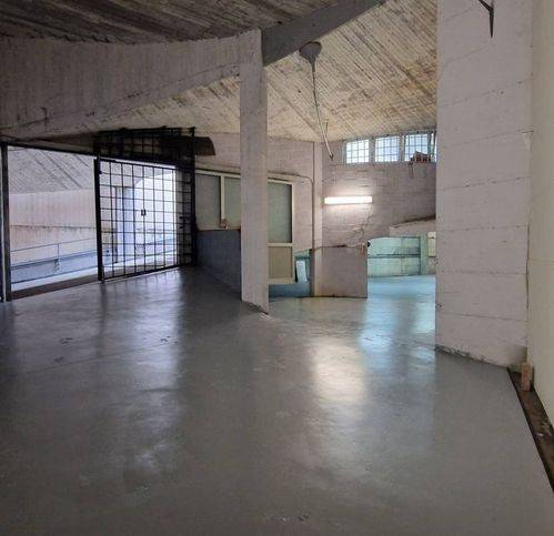 negozio in vendita a Cattolica