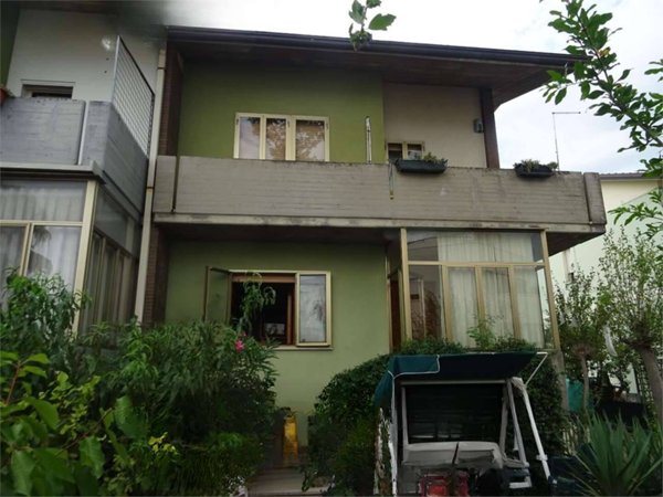 casa indipendente in vendita a Cattolica