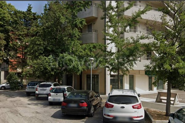 negozio in vendita a Cattolica