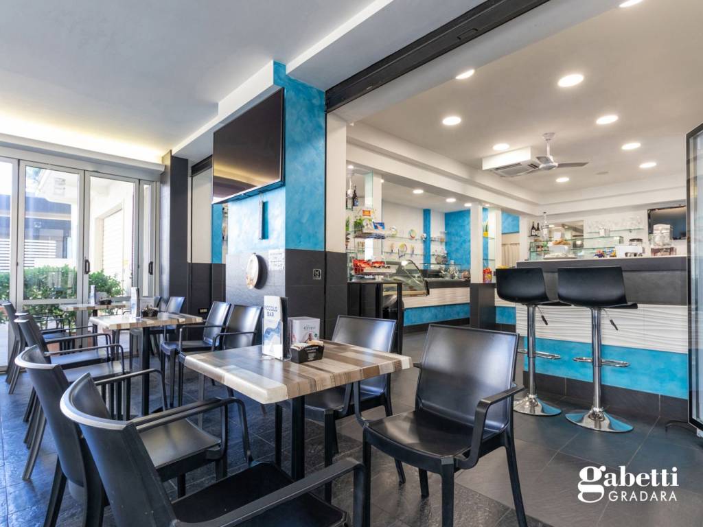 negozio in vendita a Cattolica