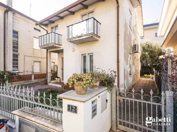 casa indipendente in vendita a Cattolica