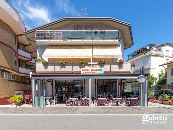 negozio in vendita a Cattolica