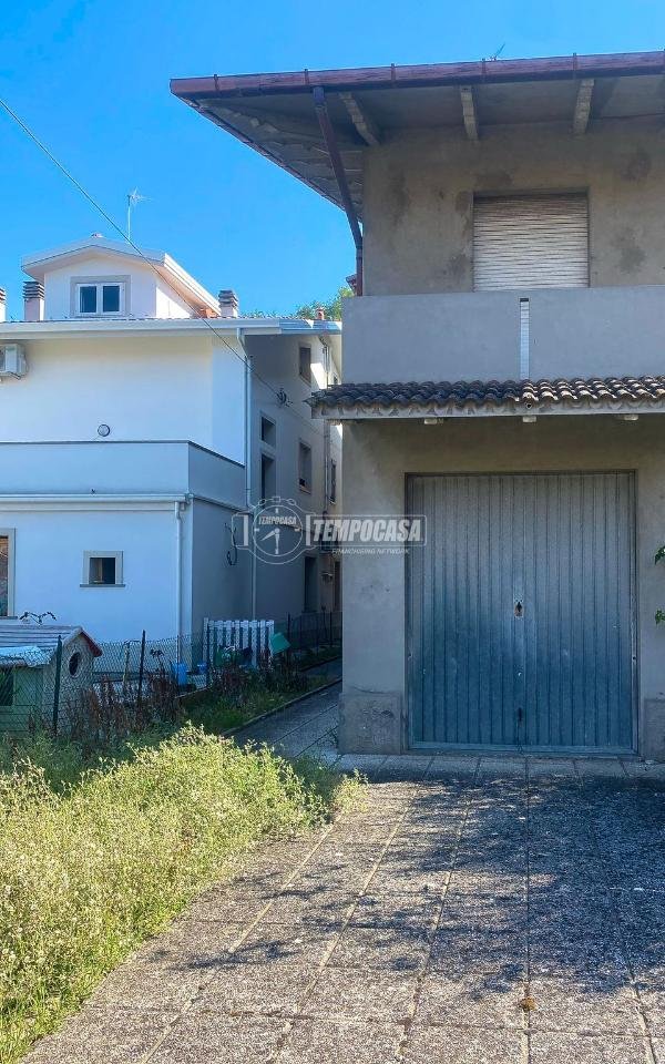casa indipendente in vendita a Cattolica