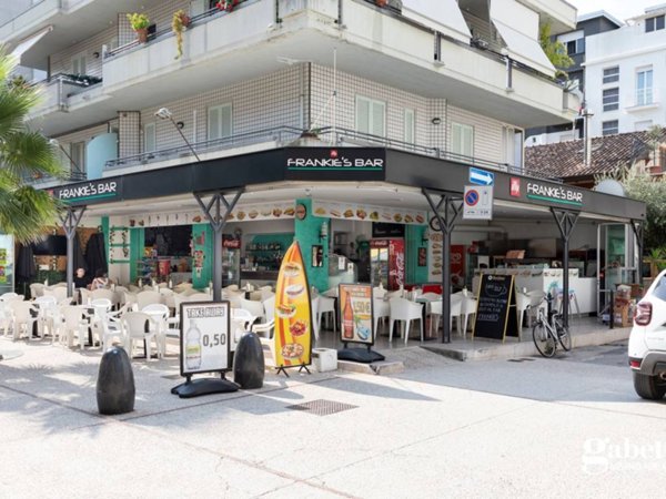 negozio in vendita a Cattolica