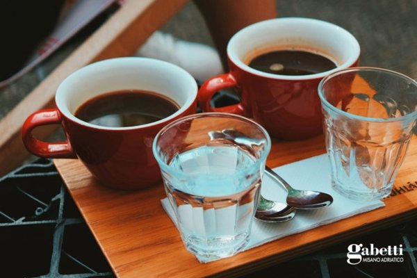 negozio in vendita a Cattolica