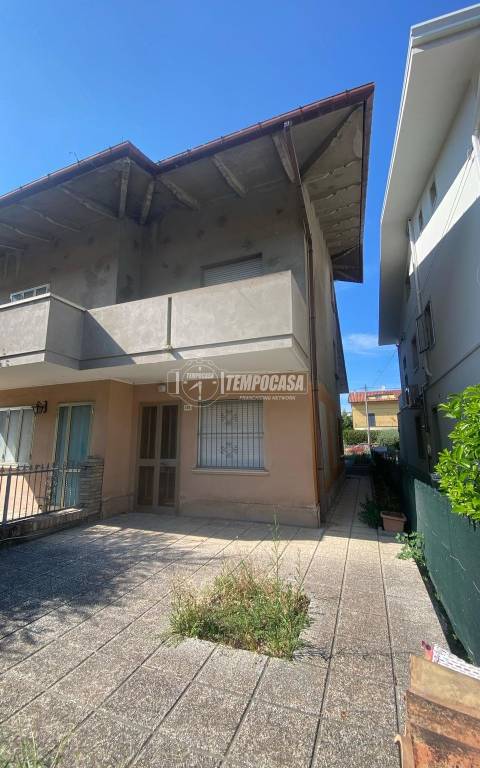 casa indipendente in vendita a Cattolica