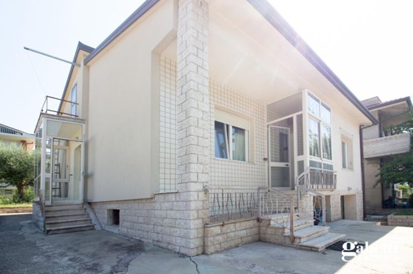 casa indipendente in vendita a Cattolica