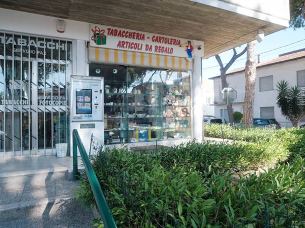 negozio in vendita a Cattolica