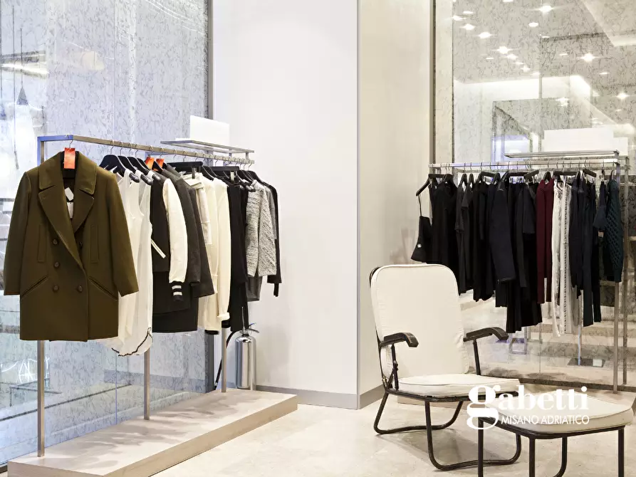 negozio in vendita a Cattolica