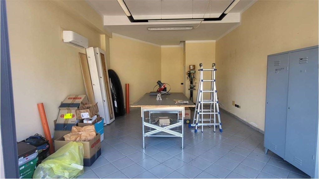 negozio in vendita a Cattolica