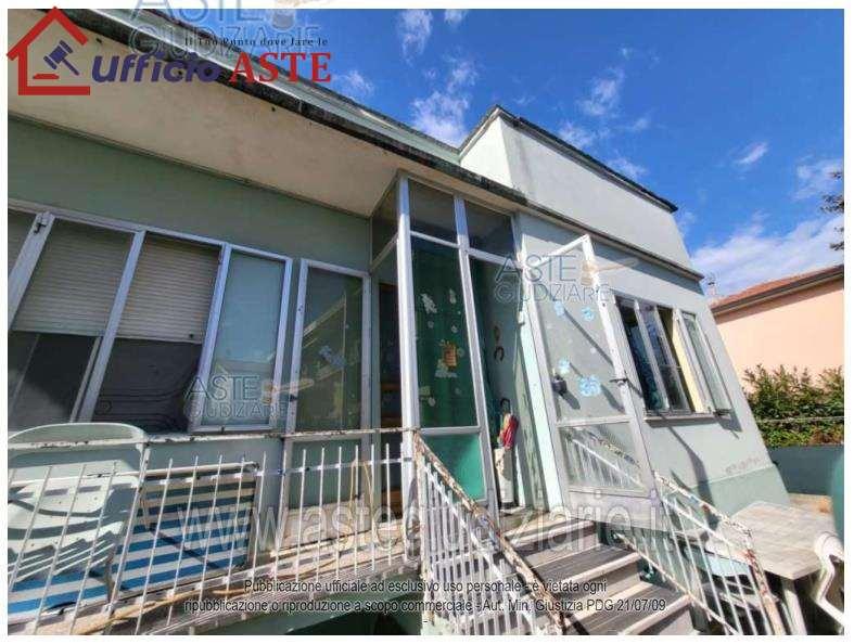 casa indipendente in vendita a Cattolica