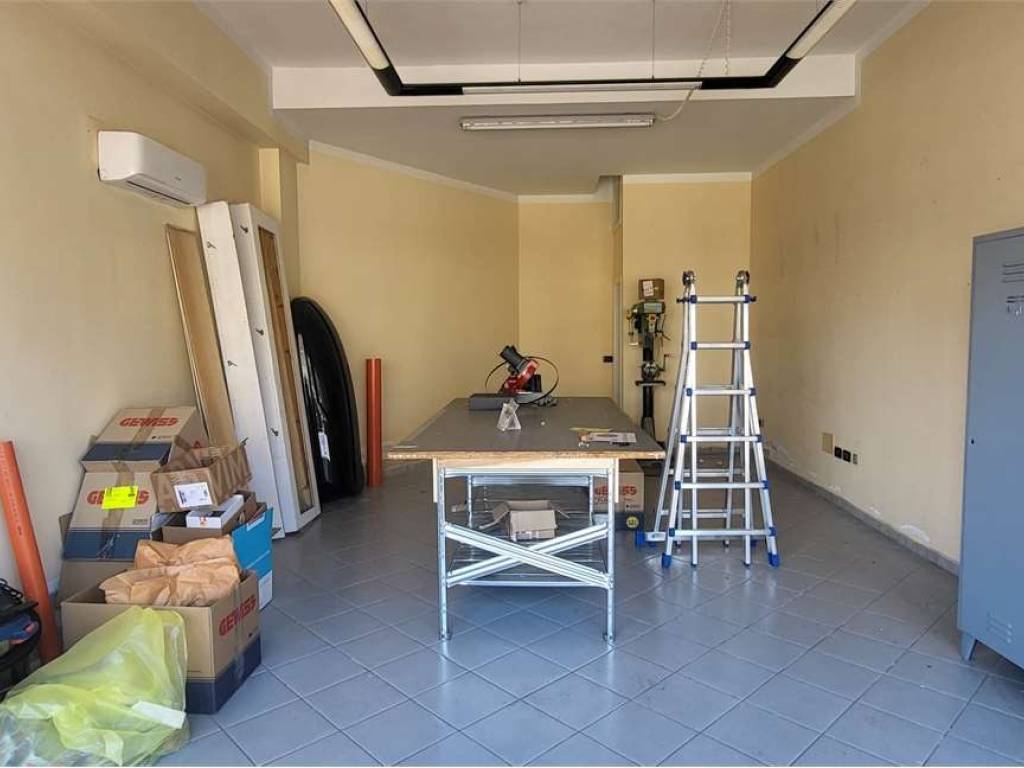 negozio in vendita a Cattolica