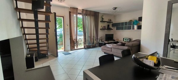 casa indipendente in vendita a Cattolica